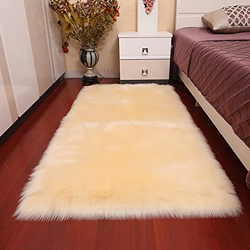 Generisch Weicher Kunstfell-Teppich, zotteliger Flächenteppich für das Schlafzimmer, Flauschiger dekorativer Heimteppich, strapazierfähiger, Flauschiger Plüschteppich, Beige, 50 x 150 cm